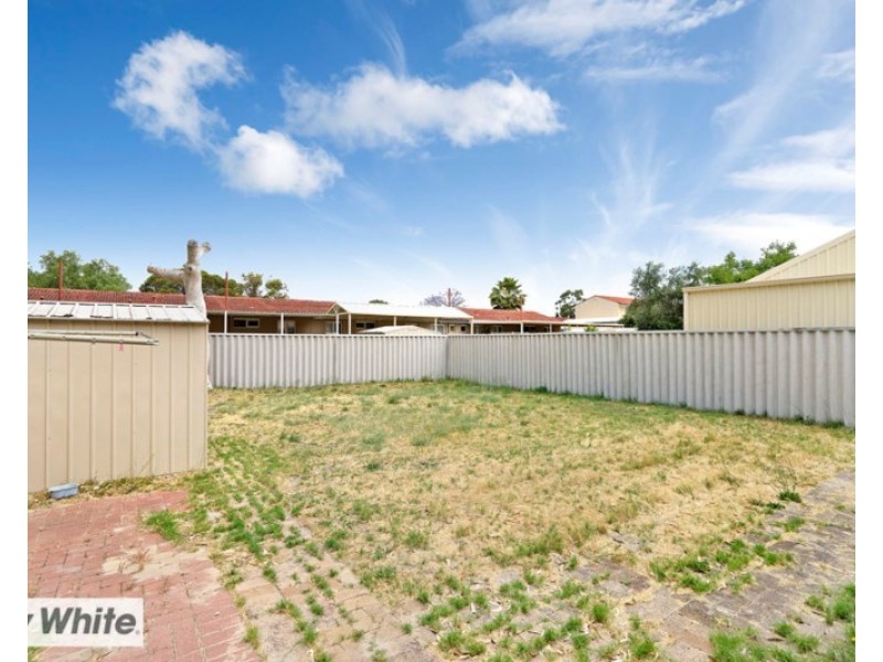 6c Connell Way, Girrawheen WA 6064