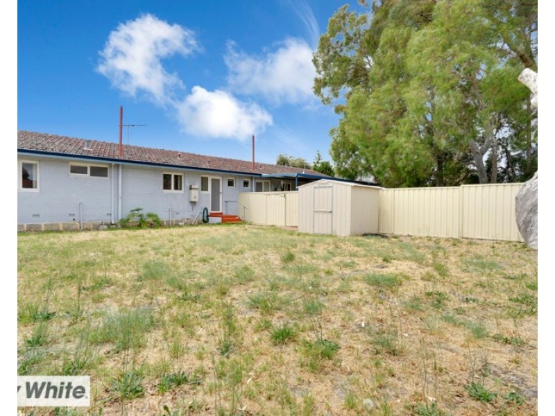 6c Connell Way, Girrawheen WA 6064