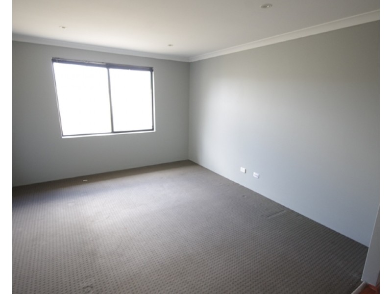 21 Glenesk Street, Madeley WA 6065