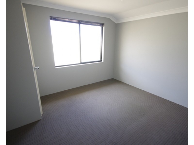 21 Glenesk Street, Madeley WA 6065