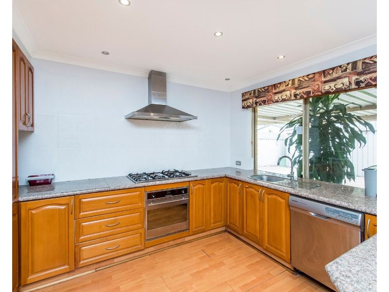 17 Timberlane Loop, Cooloongup WA 6168
