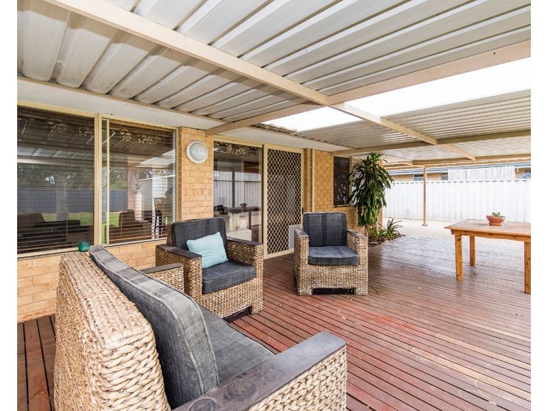 17 Timberlane Loop, Cooloongup WA 6168