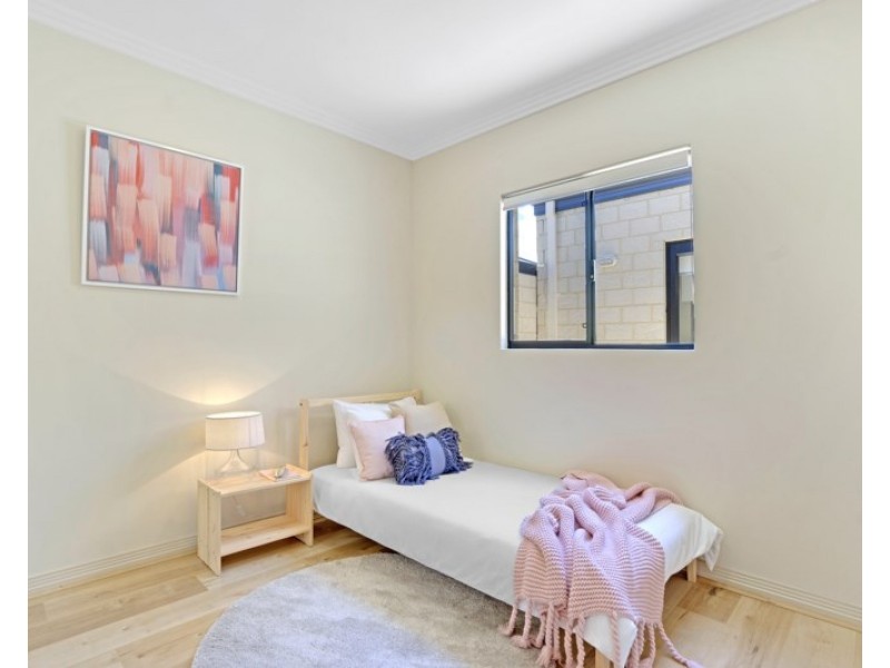 7 Wittering Crescent, Balga WA 6061