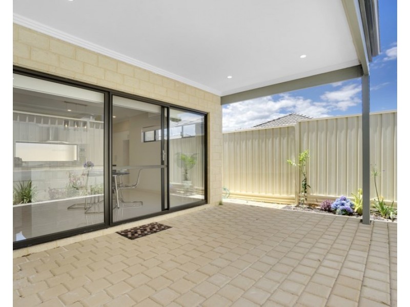7 Wittering Crescent, Balga WA 6061