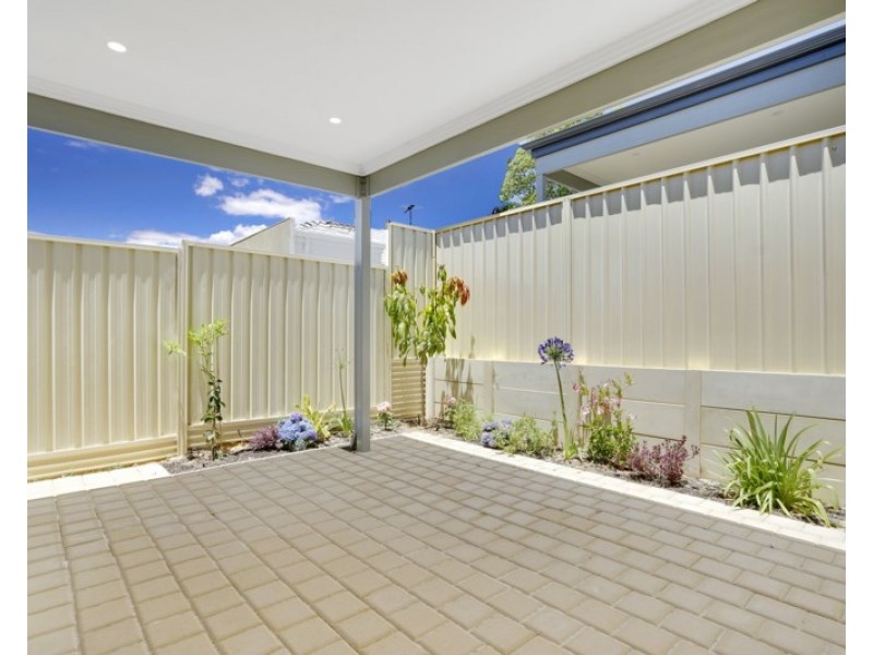 7 Wittering Crescent, Balga WA 6061