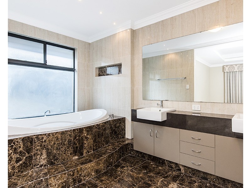 26 Babylon Bend, Landsdale WA 6065