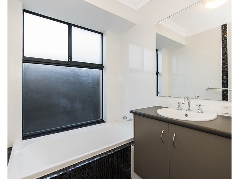 26 Babylon Bend, Landsdale WA 6065