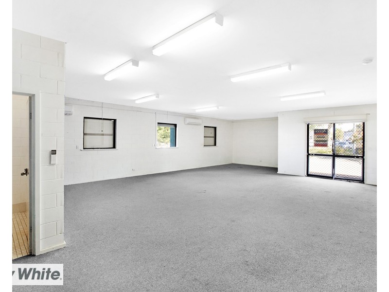 4/4 Wade Court, Girrawheen WA 6064