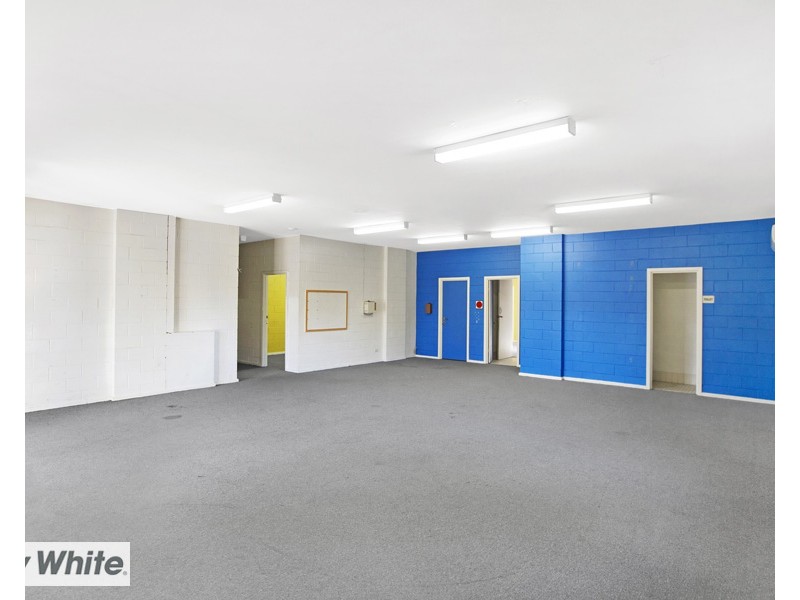 4/4 Wade Court, Girrawheen WA 6064