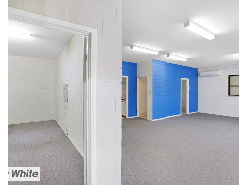 4/4 Wade Court, Girrawheen WA 6064