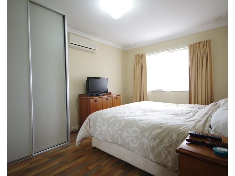 26D Connell Way, Girrawheen WA 6064