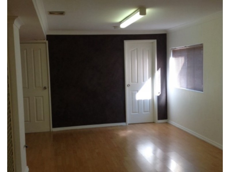 34 Elliot Road, Hocking WA 6065