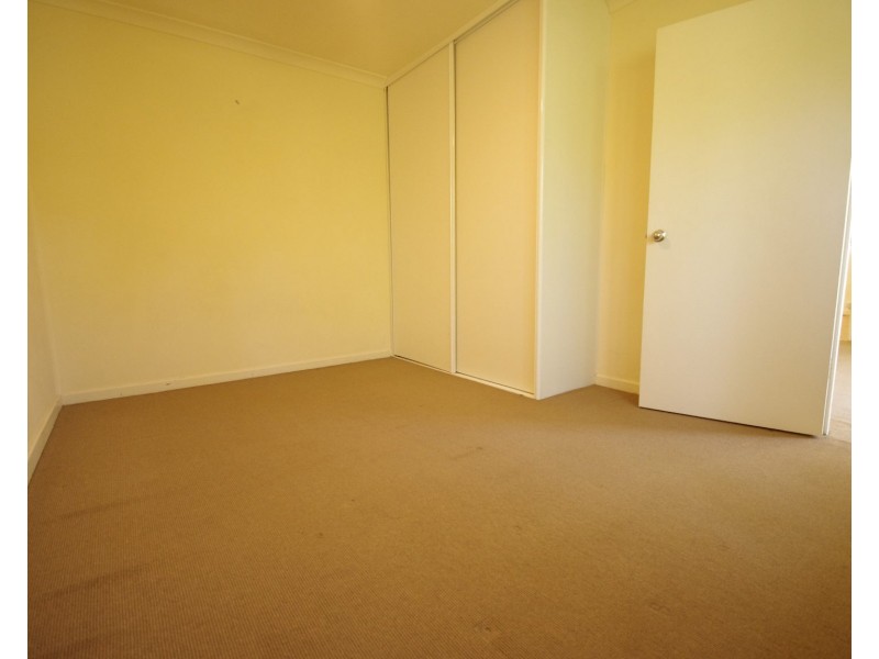 2B Templeton Crescent, Girrawheen WA 6064