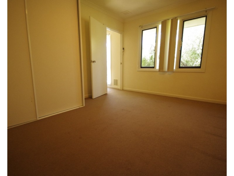 2B Templeton Crescent, Girrawheen WA 6064