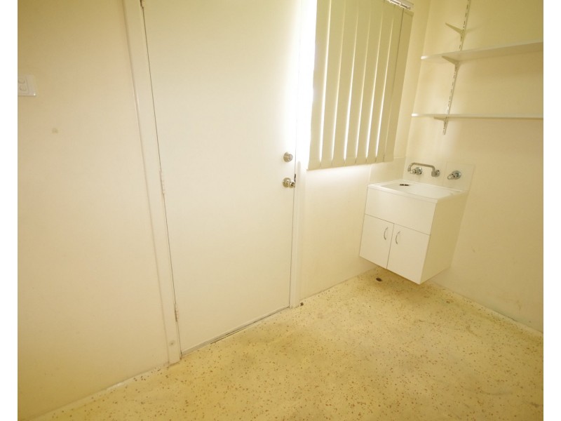 2B Templeton Crescent, Girrawheen WA 6064