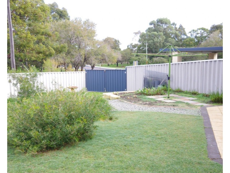 2B Templeton Crescent, Girrawheen WA 6064