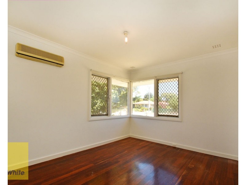 55 Nanovich Avenue, Girrawheen WA 6064