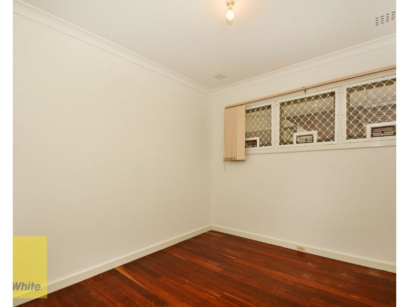 55 Nanovich Avenue, Girrawheen WA 6064