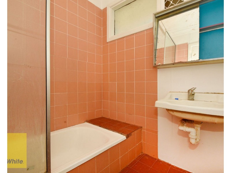 55 Nanovich Avenue, Girrawheen WA 6064