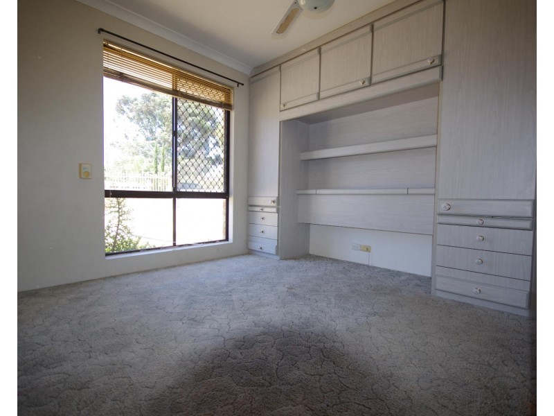 1 Chestnut Grove, Mirrabooka WA 6061