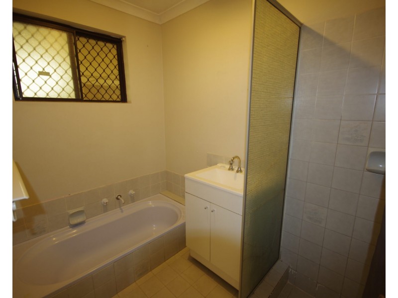 1 Chestnut Grove, Mirrabooka WA 6061