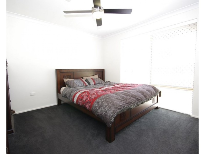 25 Foxglove Garden, Mirrabooka WA 6061