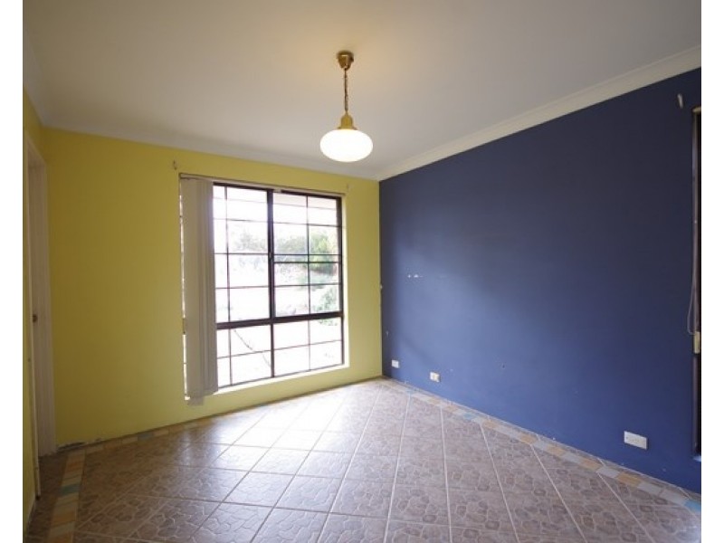 7 Sandpiper Close, Ballajura WA 6066