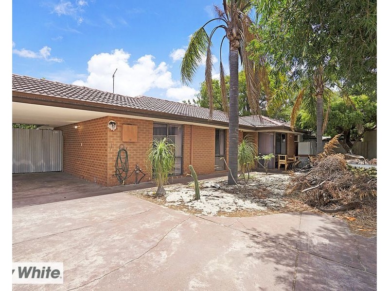 5b Raible Grove, Marangaroo WA 6064