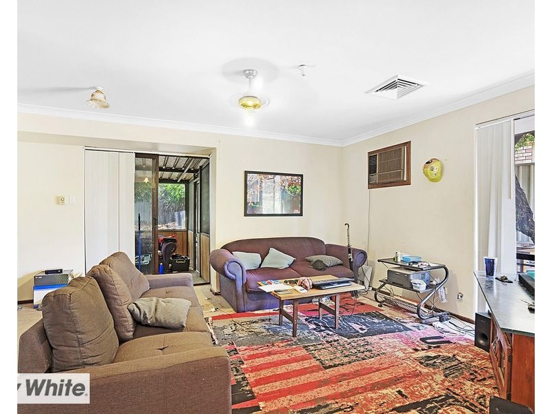 5b Raible Grove, Marangaroo WA 6064