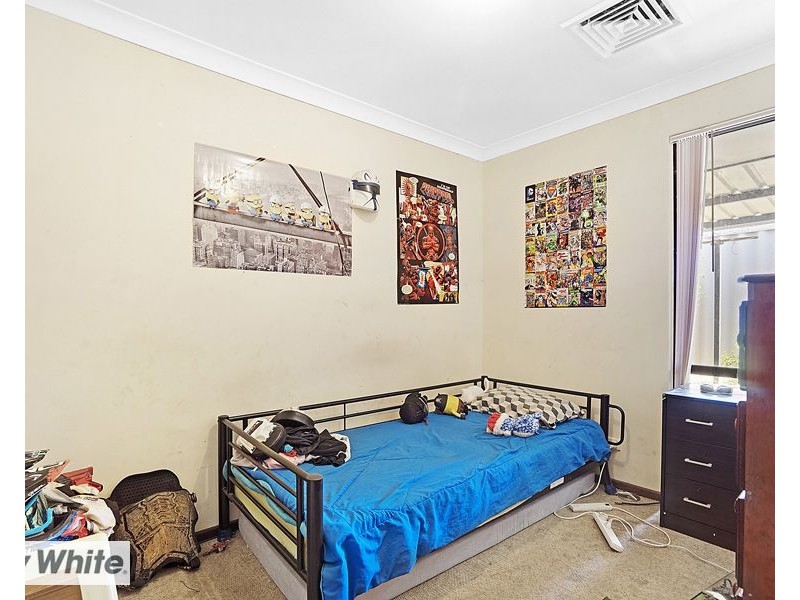 5b Raible Grove, Marangaroo WA 6064