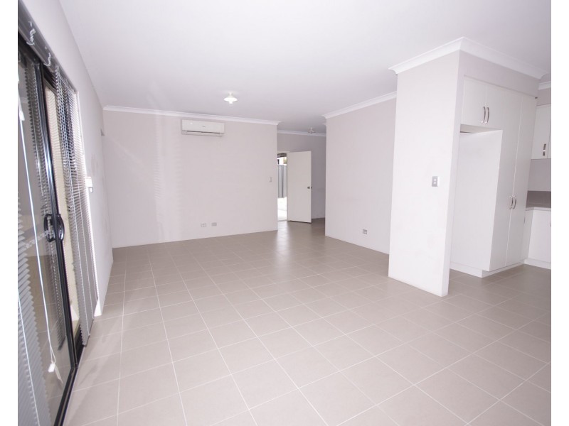 2/2 Quadea Way, Nollamara WA 6061