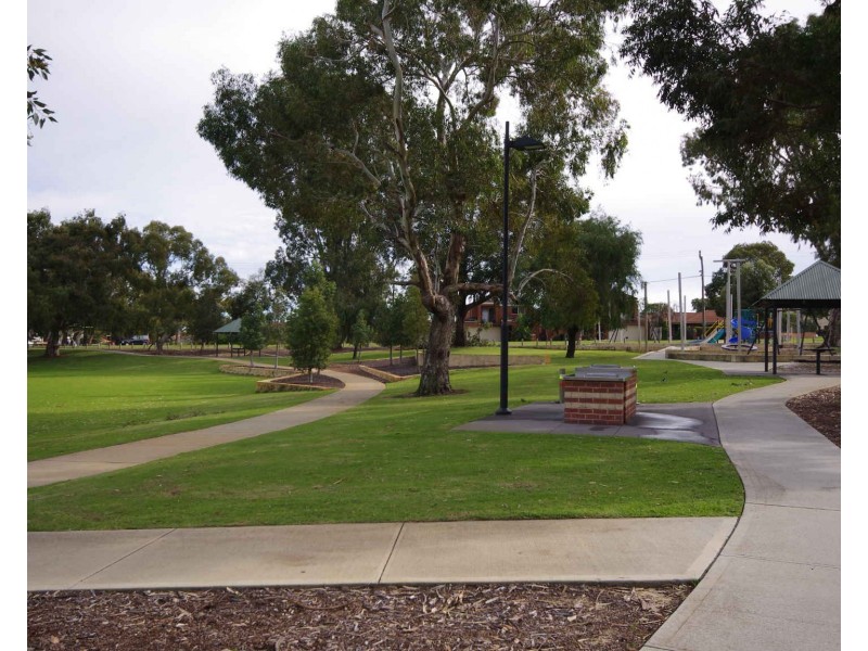 2/2 Quadea Way, Nollamara WA 6061