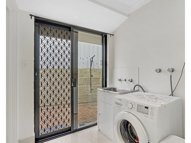 15 Lively Circle, Mirrabooka WA 6061