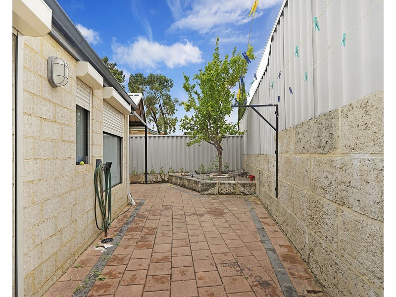 15 Lively Circle, Mirrabooka WA 6061