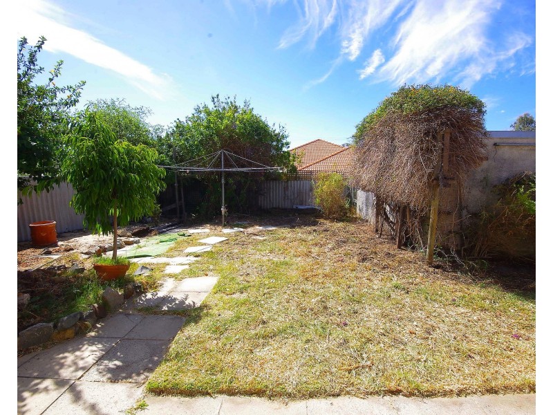 38 Connell Way, Girrawheen WA 6064