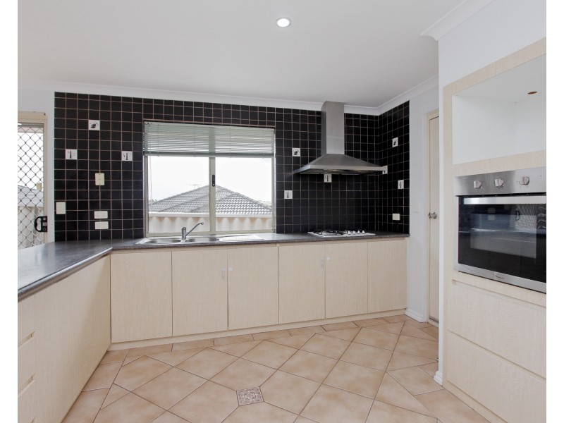 23 Dandenong Way, Alexander Heights WA 6064