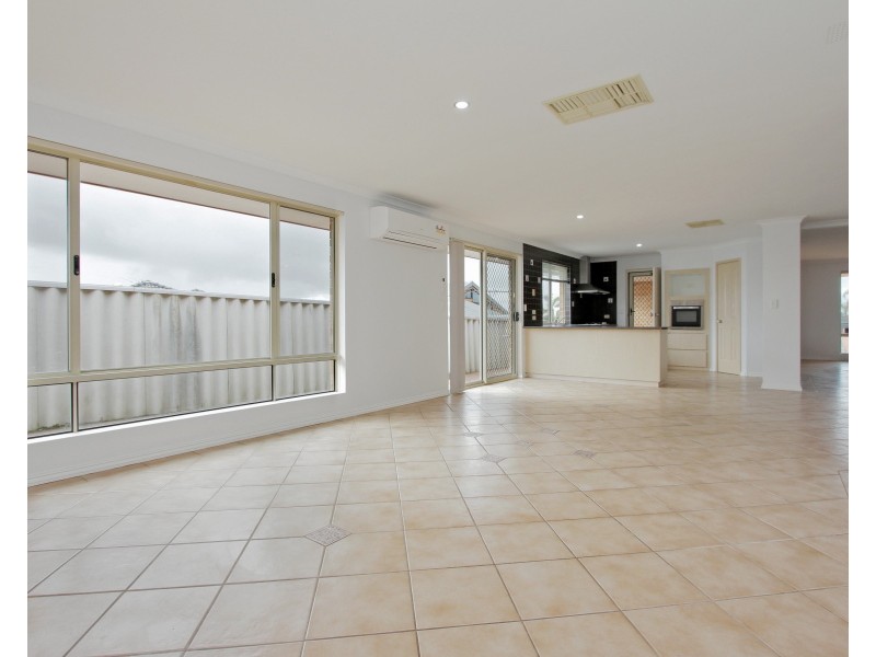 23 Dandenong Way, Alexander Heights WA 6064