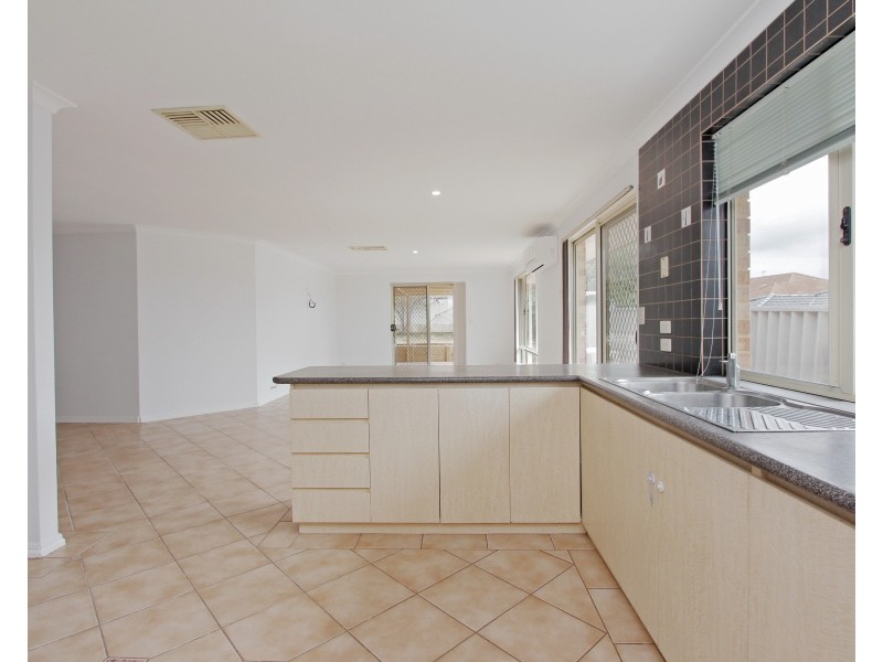 23 Dandenong Way, Alexander Heights WA 6064