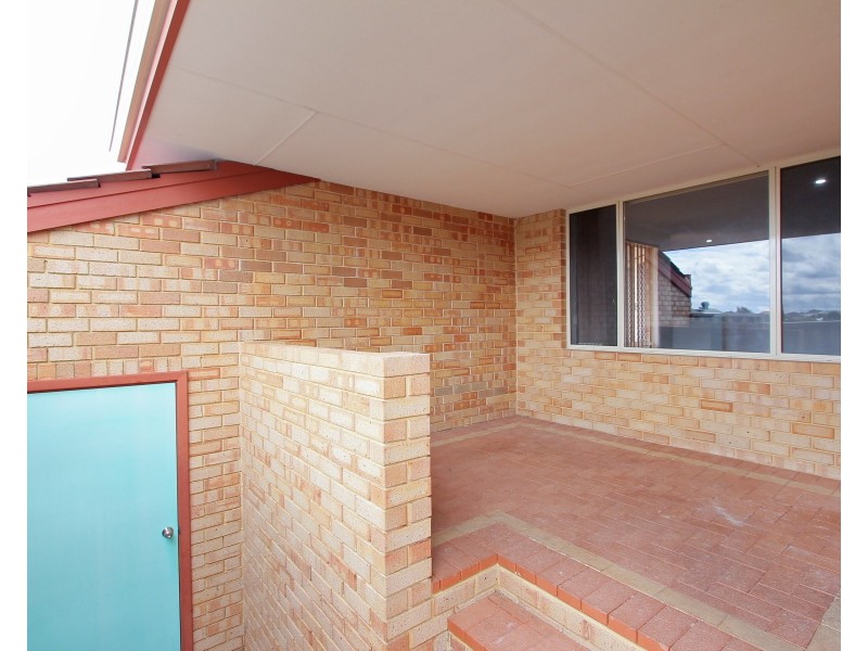 23 Dandenong Way, Alexander Heights WA 6064