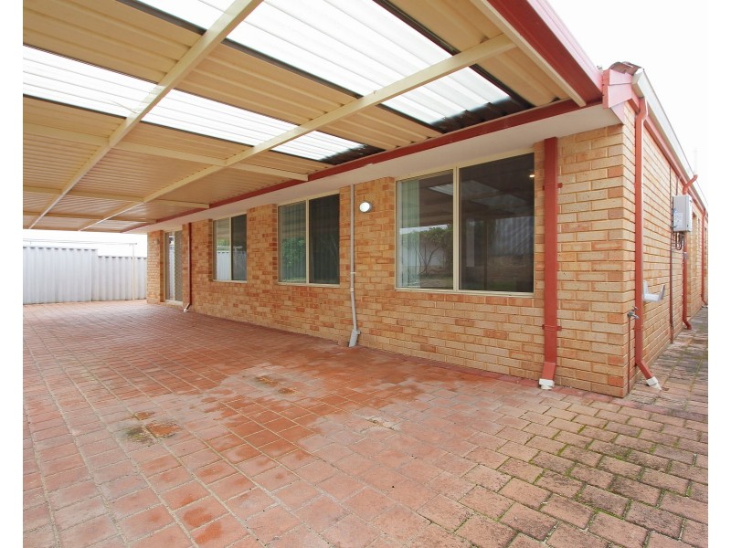 23 Dandenong Way, Alexander Heights WA 6064
