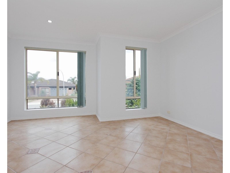23 Dandenong Way, Alexander Heights WA 6064