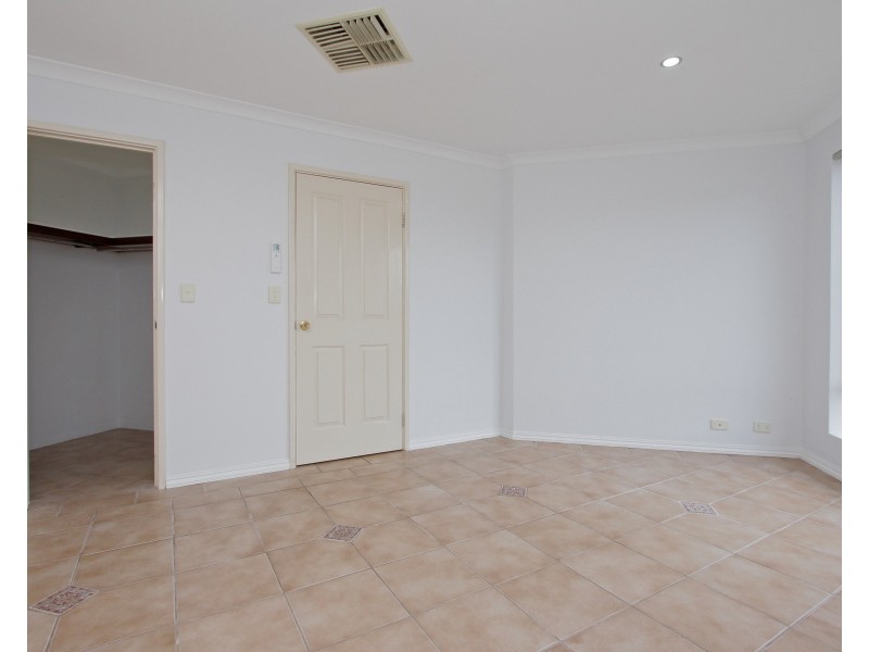 23 Dandenong Way, Alexander Heights WA 6064