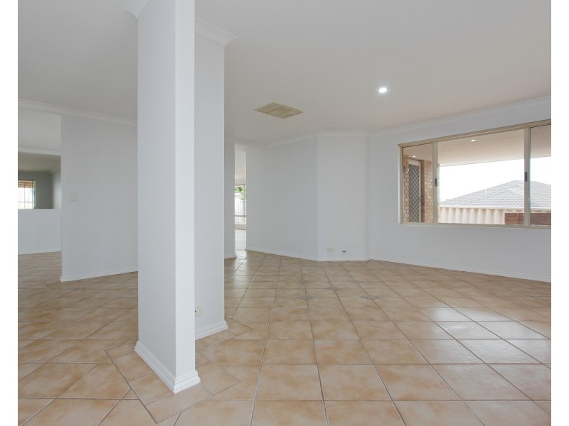 23 Dandenong Way, Alexander Heights WA 6064