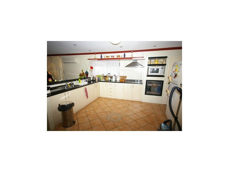 1 Carbla Court, Ballajura WA 6066