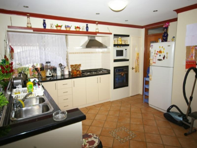 1 Carbla Court, Ballajura WA 6066