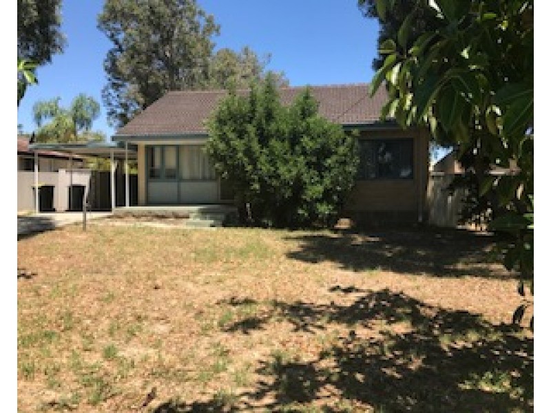 10 Warwick Place, Girrawheen WA 6064