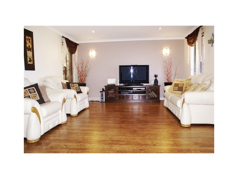 1 Louis Vista, Madeley WA 6065