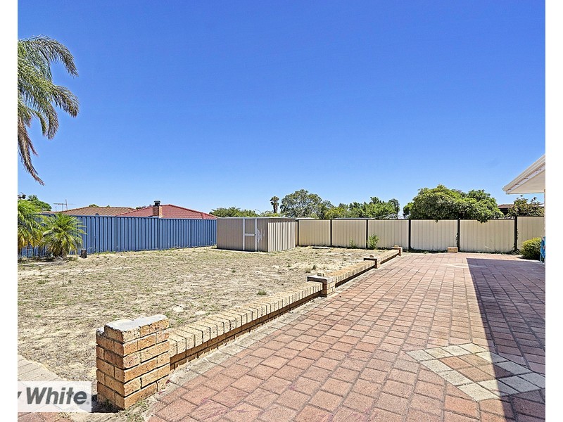 17 Salmongum Grove, Beechboro WA 6063