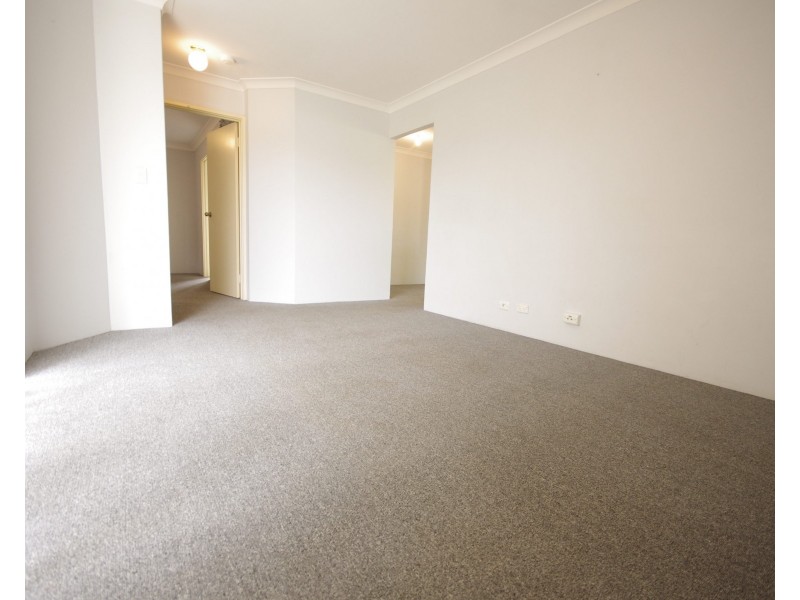 15 Rhine Crescent, Beechboro WA 6063