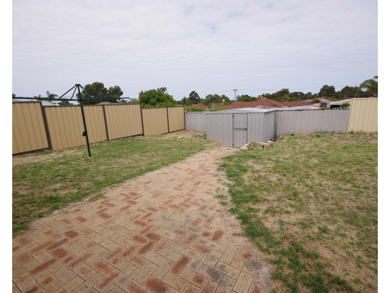 15 Rhine Crescent, Beechboro WA 6063